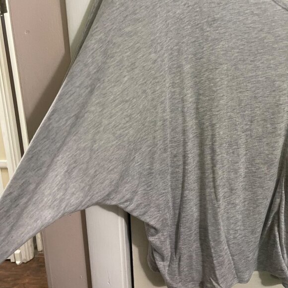 Urban Outfitters Womens Gray Keyhole Collar Dolman Sleeve Blouse Size Large - Picture 4 of 6